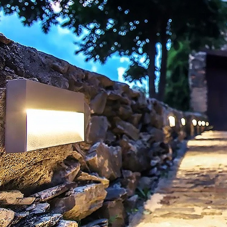 Contemporary Industrial Aluminum Acrylic Square LED Waterproof Outdoor Wall Sconce Lamp For Outdoor Patio