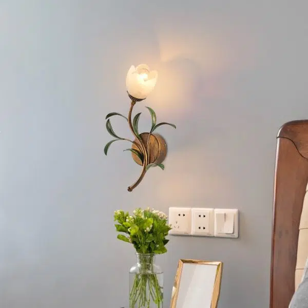 Modern Minimalist Art Glass Flower 1/2-Light Wall Sconce Lamp
