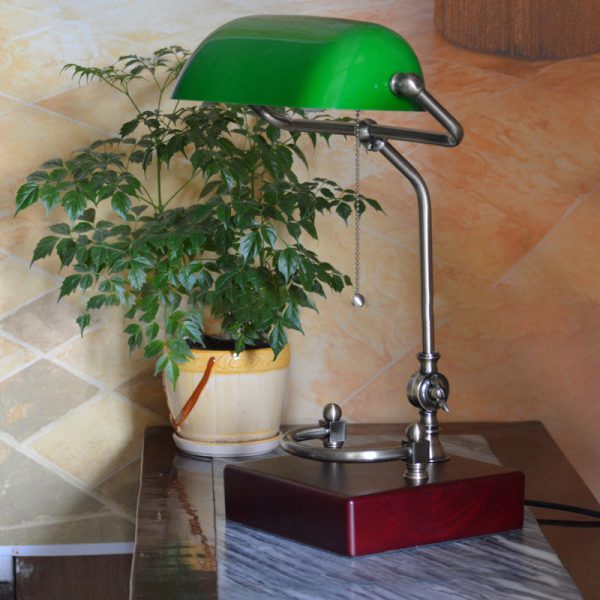 Traditional Vintage Square Green Shade Glass Solid Wood Iron 1-Light Table Lamp For Living Room - Image 7