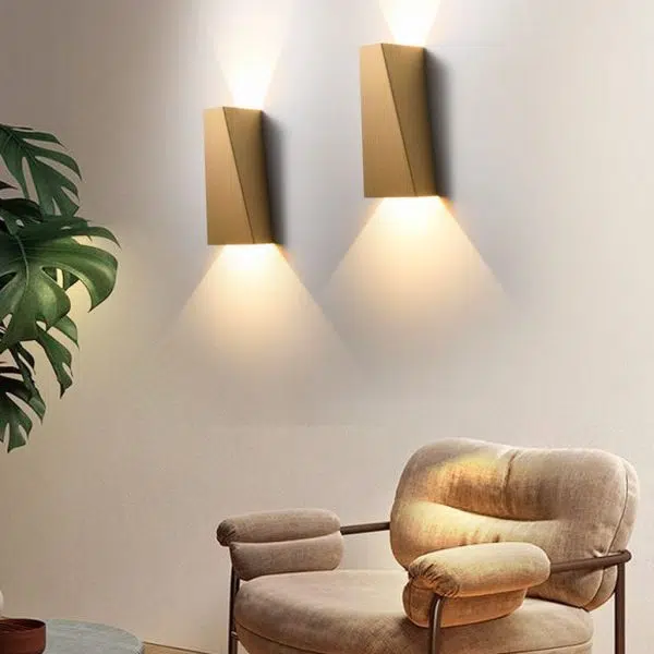 Modern Minimalist Brushed Aluminum Geometric Square LED Wall Sconce Lamp - Image 4