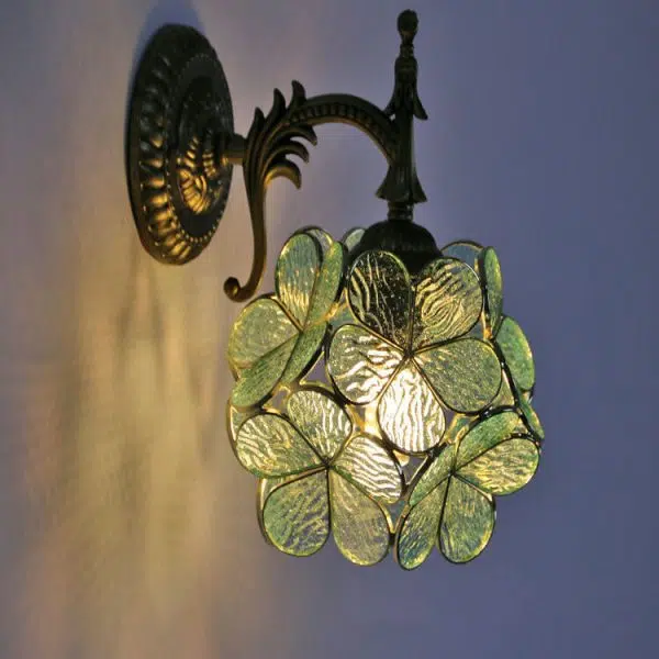 European Vintage Tiffany Flower Shaped Glass Metal 1-Light Wall Sconce Lamp - Image 2