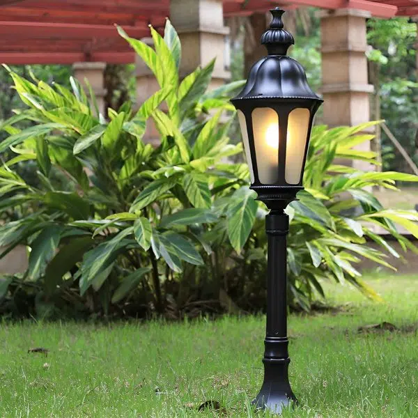 Elegant European-Style Black LED Outdoor Pathway Lamp Post