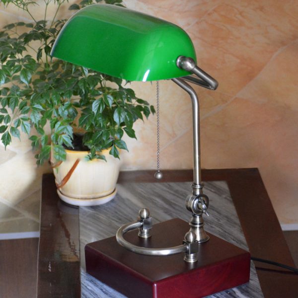 Traditional Vintage Square Green Shade Glass Solid Wood Iron 1-Light Table Lamp For Living Room - Image 3