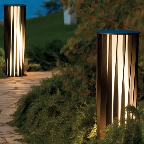 Geometric Black Cage Solar LED Pathway Lights - Image 3