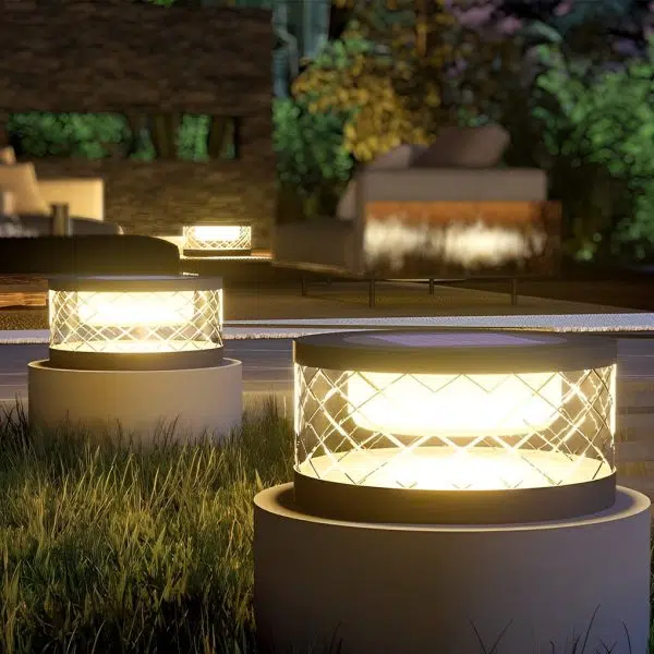 Round Creative Acrylic Waterproof Black Modern Solar Post Caps Lights - Image 2