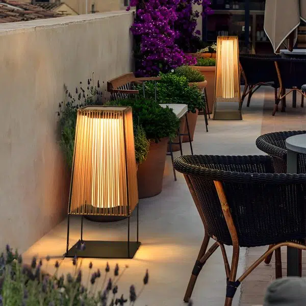 Rubber Solar LED Outdoor Floor Lamp - Image 2