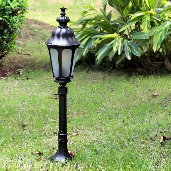 Elegant European-Style Black LED Outdoor Pathway Lamp Post - Image 5