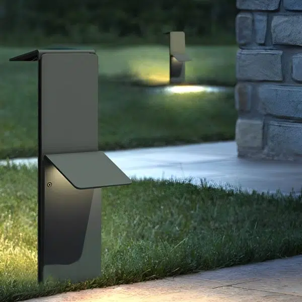 Modern Vertical LED Solar Pathway Lights Dual Panel Downlighting Design - Image 3