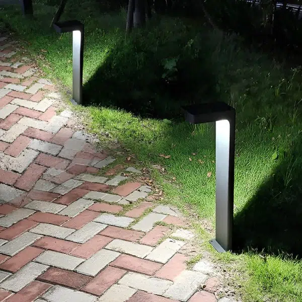 Sleek Solar Pathway Lights with Dusk-to-Dawn Sensor Modern LED Outdoor Landscape Lighting - Image 3