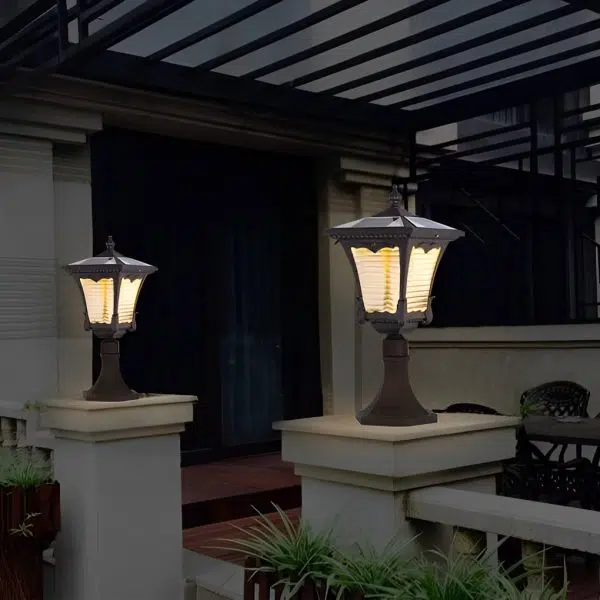 Vintage Intelligent Light Control LED Waterproof Retro Solar Lawn Lamp - Image 4