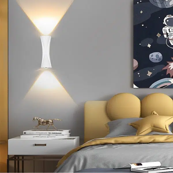 Creative Up and Down Lights LED Waterproof Modern Outdoor Wall Lamp - Image 7