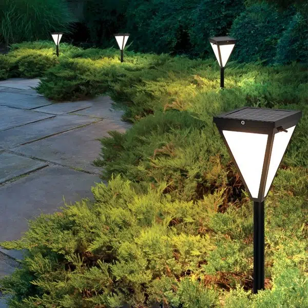 Outdoor Waterproof 2.6w LED Modern Solar Pathway Lights Post Lights - Image 5