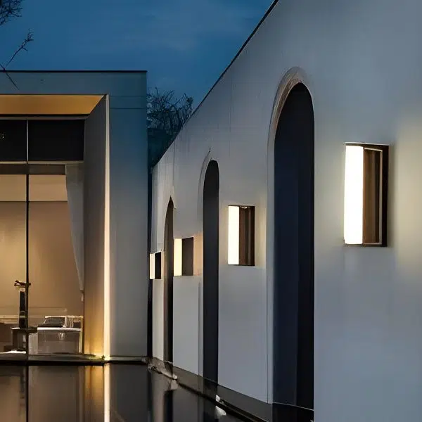 Long Acrylic LED Solar Outdoor Wall Light Waterproof Linear Wall Mounted Lighting - Image 2