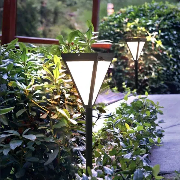 Outdoor Waterproof 2.6w LED Modern Solar Pathway Lights Post Lights - Image 6