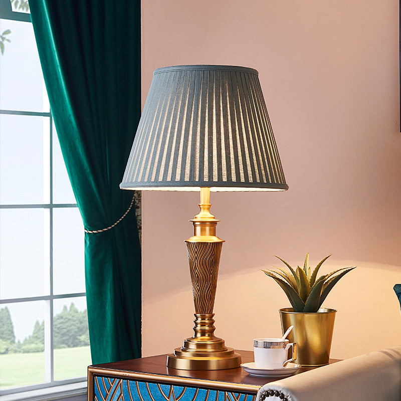 BS-Lighting-AM01774-1.jpg Traditional Rustic Brass Fabric Round 1-Light Table Lamp For Bedroom & Living Room - Image 1