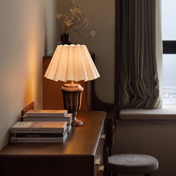 Traditional Vintage Fabric Flower Bouquet Shade Solid Wood 1-Light Table Lamp For Bedroom - Image 12