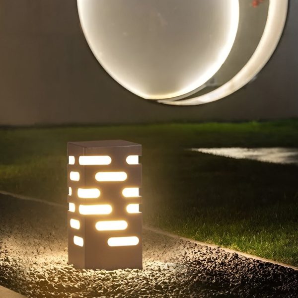 Modern Rectangular Outdoor Pillar Lights - Sleek and Durable - Image 2