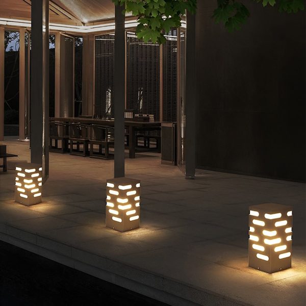 Modern Rectangular Outdoor Pillar Lights - Sleek and Durable - Image 3