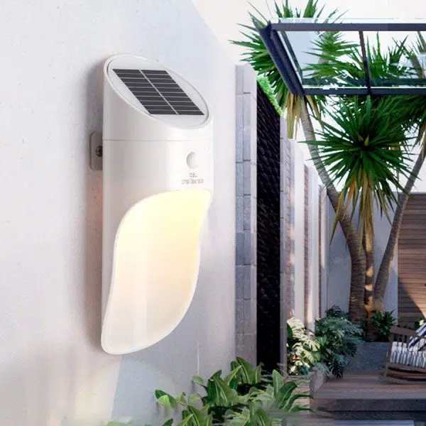 European Style Outdoor Solar LED Wall Lamp Eco-friendly Garden Lighting - Image 3