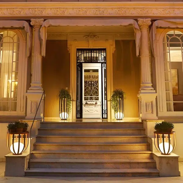 Industrial Solar Outdoor LED Floor Lantern Lamp with Tray - Image 2