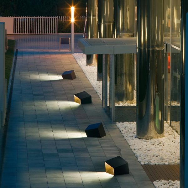 Unique Stainless Steel Artful Cube Outdoor Landscape Light Modern Geometric Illumination - Image 5