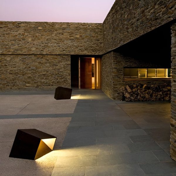 Unique Stainless Steel Artful Cube Outdoor Landscape Light Modern Geometric Illumination - Image 3