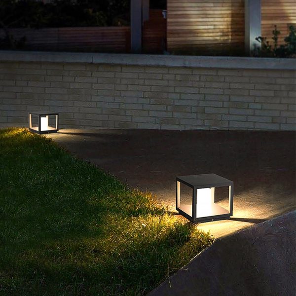 Outdoor Garden Decorative Waterproof LED Solar Landscape Lighting Lamp Post Lights - Image 2