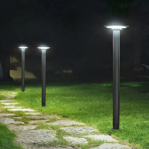 Innovative UFO-Shaped Solar Pathway Lights Durable Outdoor Lighting - Image 3