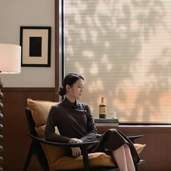 Contemporary Retro Rectangular Curved Upholstered Wood Lambswool Fabric Accent Chair Backrest Armrest For Living Room - Image 8