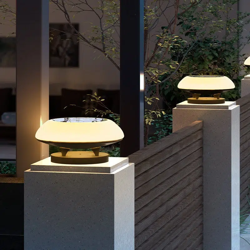 01-0187f616-aa50-49de-9ec2-21b503acc0da.jpg Modern Simplicity Solar Waterproof Stainless Steel PE Round Spaceship LED Landscape Lighting Outdoor Light For Outdoor Patio - Image 1