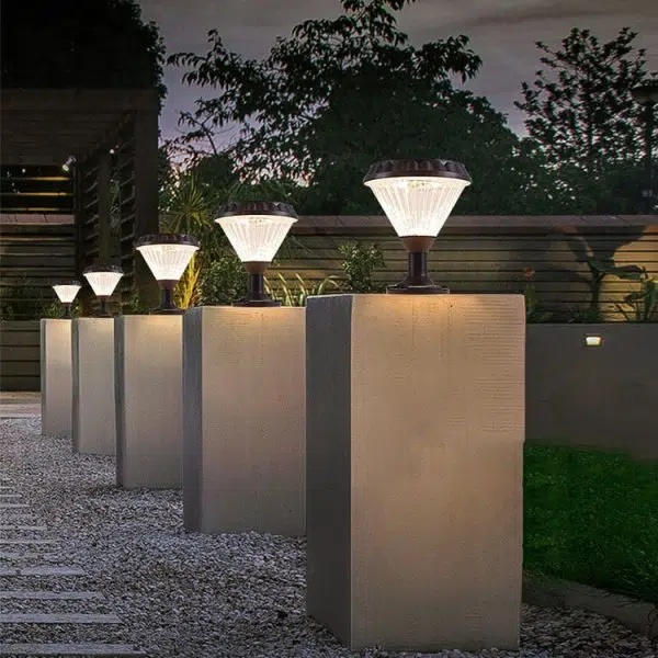 Modern Black Solar Die-Cast Aluminum Glass Outdoor Patio Waterproof Column Head Light - Image 5