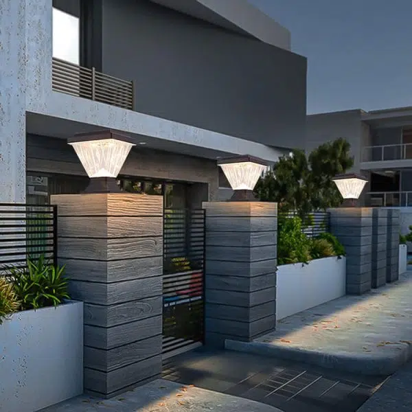 Modern Black Solar Die-Cast Aluminum Glass Outdoor Patio Waterproof Column Head Light - Image 3