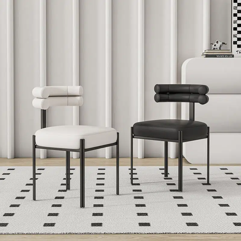 02-d9e18a1b-cd48-4894-9ce2-08ebf9837711.jpg Contemporary Nordic Square Curved Backrest Leather Carbon Steel Dining Chair For Dining Room - Image 1