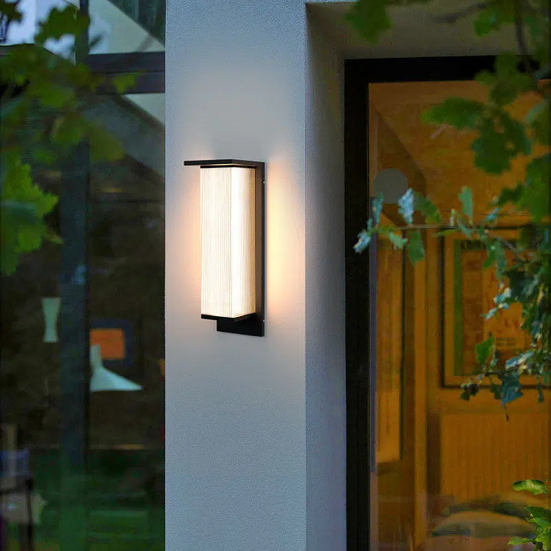 05-89506546-364f-4ce0-99ce-134d652c8363.jpg Modern Minimalist Solar Waterproof Rectangular Stainless Steel Acrylic LED Outdoor Wall Sconce Lamp For Outdoor Patio - Image 1