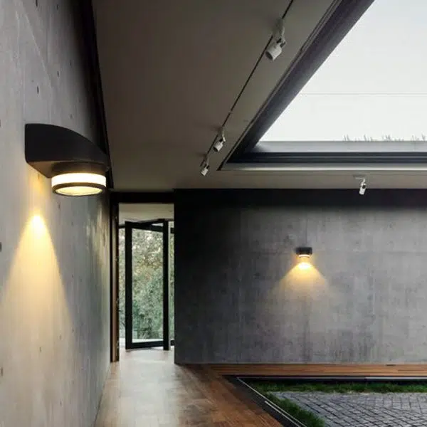 European Industrial Outdoor Waterproof LED Spotlight Wall Sconce Lamp - Image 3