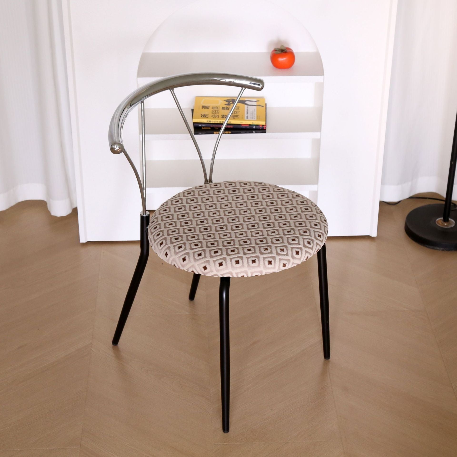 06-a3cf92f0-d92a-43a4-8149-7e4008c18103.jpg Contemporary Nordic Round Curved Backrest Iron Fabric Dining Chair For Dining Room - Image 1