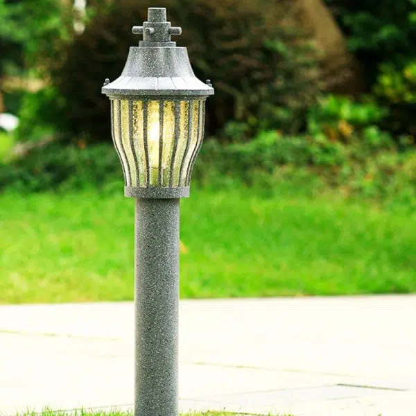 European Retro Waterproof Die-casting Aluminum Outdoor Solar LED Landscape Lawn Light - Image 6