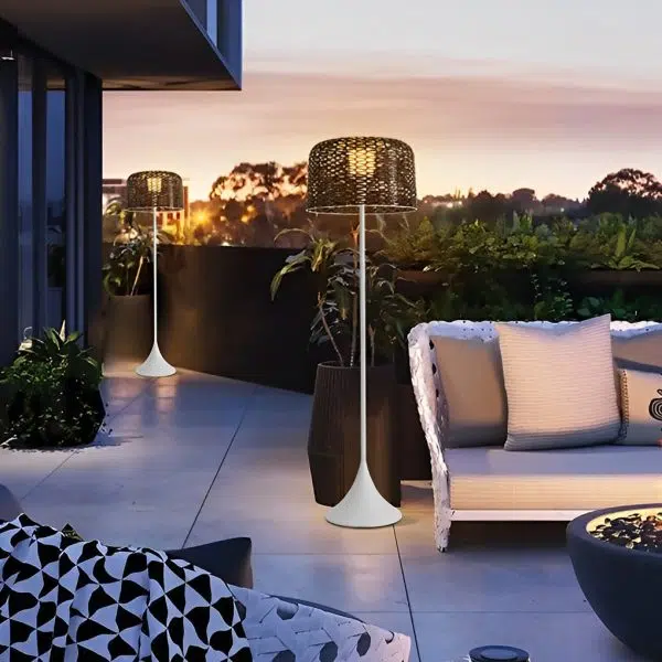 1-light Mesh Outdoor Floor Lamp - Image 8