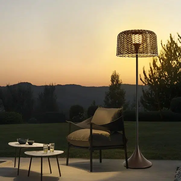 1-light Mesh Outdoor Floor Lamp - Image 10