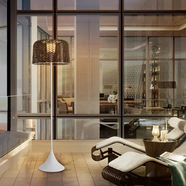 1-light Mesh Outdoor Floor Lamp - Image 4