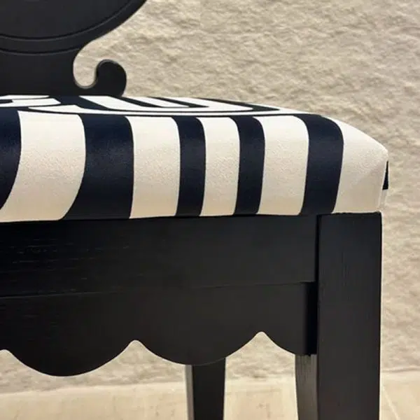 Traditional French Round Clover Backrest Square Upholstered Fabric Wood Vanity Stool For Bedroom - Image 6