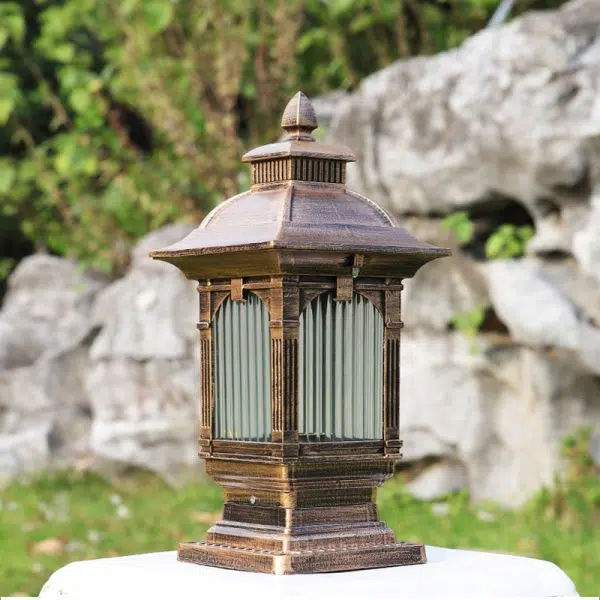 Traditional European Aluminum & Glass Striped Rectangular 1-Light Post Head Outdoor Light For Garden - Image 2