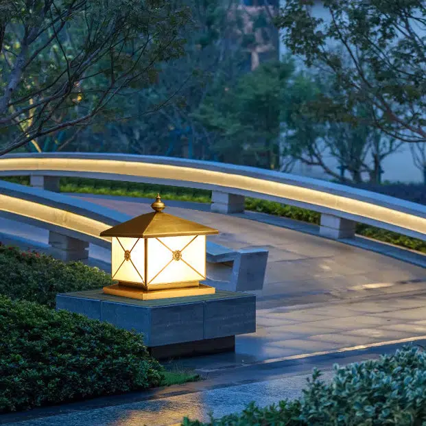 BS-Lighting-LL03771-19.jpg Traditional Chinese Square Full Copper Glass 1-Light Solar Outdoor Post Head Light For Garden - Image 1