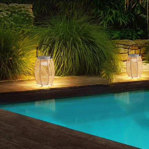 Traditional Farmhouse Solar Rechargeable Waterproof Weaving Imitation Rattan Iron Handheld Lantern Column LED Outdoor Light Landscape Lighting For Garden - Image 4