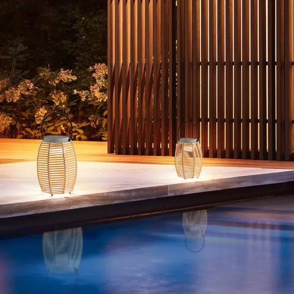 Traditional Farmhouse Solar Rechargeable Waterproof Weaving Imitation Rattan Iron Handheld Lantern Column LED Outdoor Light Landscape Lighting For Garden - Image 7