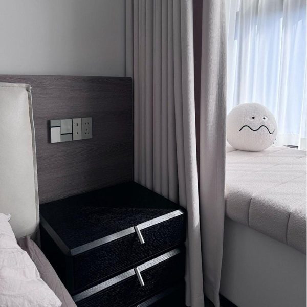 Contemporary Luxury Rectangular Solid Wood Nightstand 3-Drawer For Bedroom - Image 12