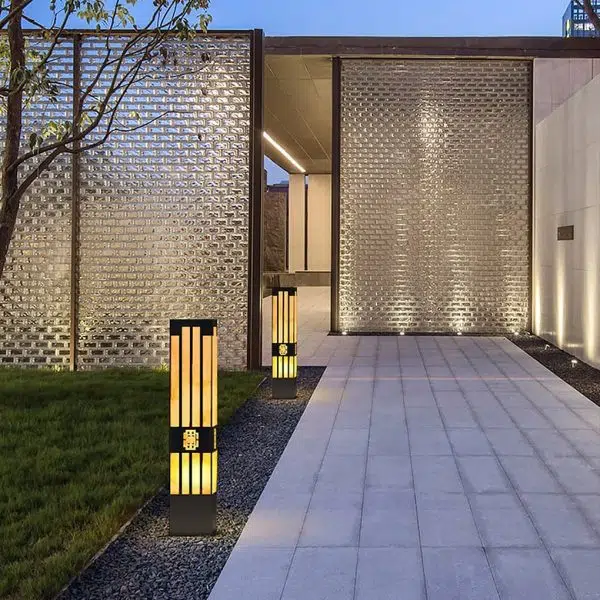 Rectangular Outdoor Garden Lights with Streak Cut Design Elegant Landscape Lighting - Image 4