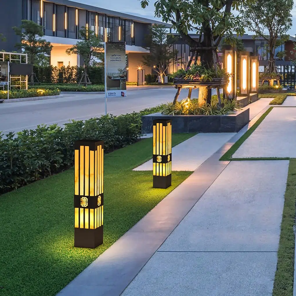 Rectangular Outdoor Garden Lights with Streak Cut Design Elegant Landscape Lighting - Image 2