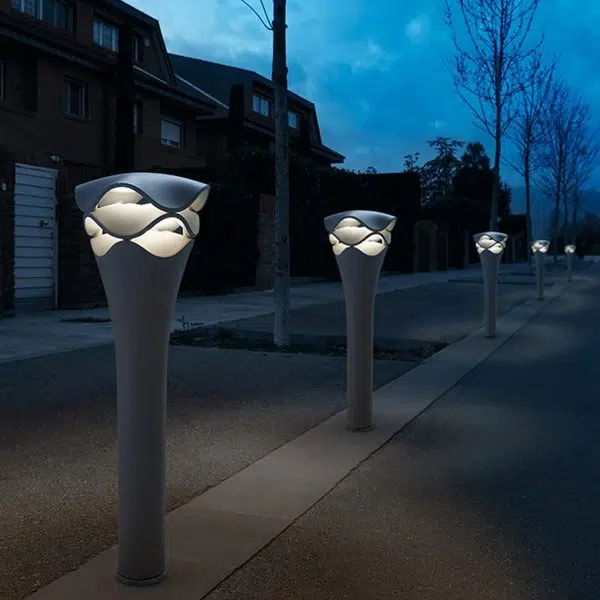 Multi-Functional Layered Design Outdoor Lights Waterproof LED Landscape Lighting - Image 3