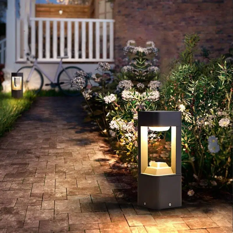 item-1-bec0c39c-2161-45a4-94f5-6ec950b2bd31-596496.jpg Creative Aluminum Waterproof Black Modern Pathway Lights Outdoor Light - Image 1